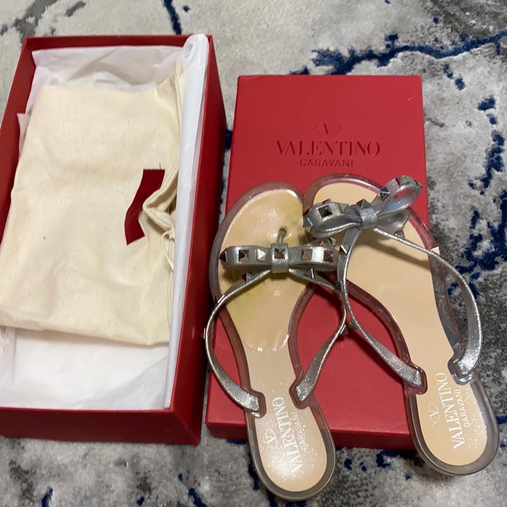 Valentino Garavani rockstud flip flops